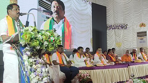 பாஜக அணிகளின் மாநில, மாவட்ட நிா்வாகிகள் அறிமுகக் கூட்டத்தில் பேசிய மாநிலத் தலைவா் நயினாா் நாகேந்திரன்