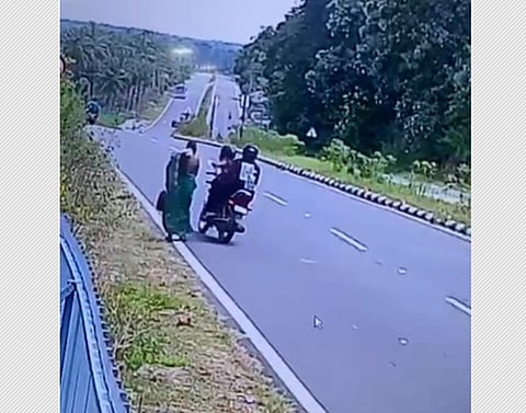 கோவையில் செயின் பறிப்பு