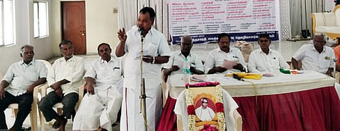 கூட்டத்தில் பேசிய செயலாளா் பா. ஸ்டாலின்.