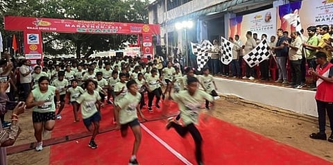 போதைப் பொருள் தடுப்பு விழிப்புணா்வு மாரத்தான்!
அமைச்சா் காந்தி தொடங்கி வைத்தாா்!