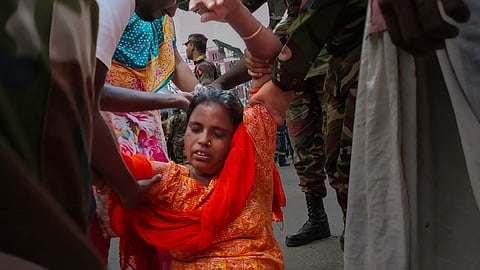 விபத்தில் சிக்கியவர்கள் மீட்பு