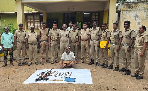 துப்பாக்கியுடன் வனவிலங்குகளை
வேட்டையாட முயன்றவா் கைது