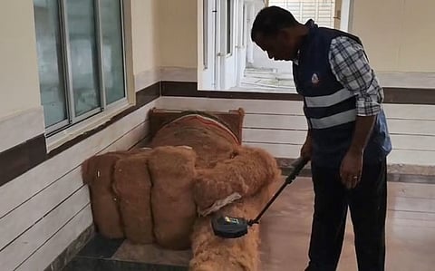 கோவை மாவட்ட ஆட்சியர் அலுவலகத்தில் தீவிர சோதனை