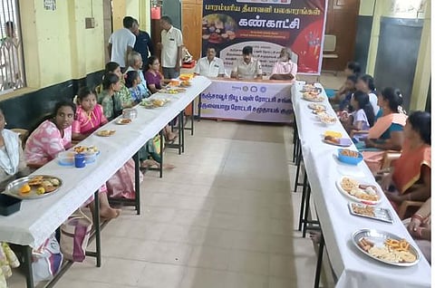 திருவையாறில் திங்கள்கிழமை நடைபெற்ற பாரம்பரிய பலகாரங்கள் கண்காட்சியில் காட்சிப்படுத்தப்பட்ட பாரம்பரிய பலகாரங்கள்.