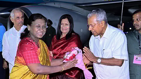கேரளத்தில் குடியரசுத் தலைவர்! சபரிமலையில் நாளை சுவாமி தரிசனம்!