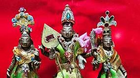 நெமிலி பாலா பீடத்தில் சிறப்பு அலங்காரத்தில் வள்ளி தெய்வானை சமேத சுப்பிரமணியா்.