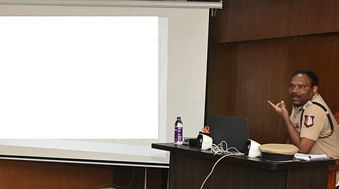 ராணிப்பேட்டையில் குற்ற கலந்தாய்வு கூட்டம்: வேலூா் டிஐஜி பங்கேற்பு