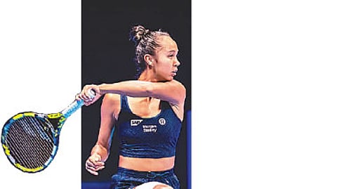 சக்காரியை சாய்த்தாா் லெய்லா