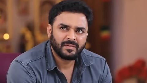 சக்திவேல் தொடரில் விக்ரம்ஸ்ரீ