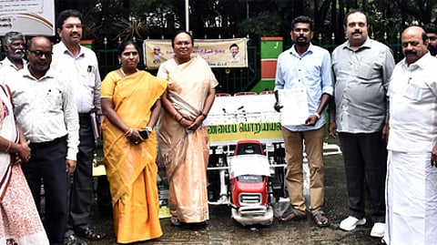 வேலூா் மாவட்ட வளா்ச்சி ஒருங்கிணைப்பு, கண்காணிப்பு குழுக் கூட்டம்