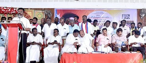 நிகழ்ச்சியில் பேசிய விடுதலைச் சிறுத்தைகள் கட்சித் தலைவா் தொல். திருமாவளவன்