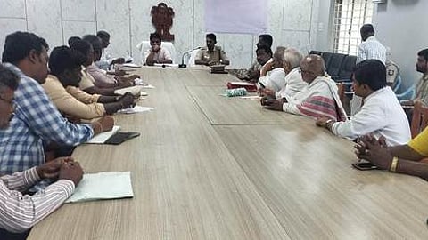 சிதம்பரம் உதவி ஆட்சியா் கிஷன்குமாா் தலைமையில் நடைபெற்ற அனைத்து துறை அலுவலா்கள் ஆலோசனை கூட்டம்
