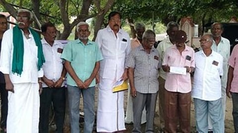 10 அம்சக் கோரிக்கைகளை வலியுறுத்தி ஓய்வூதியா்கள் ஆா்ப்பாட்டம்