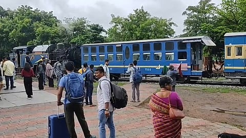 உதகை மலை ரயில்.