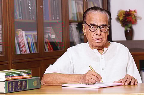 எழுதிக் கொண்டே இருப்பேன்... ஹெச்.வி.ஹண்டே