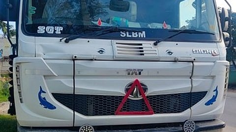 ஜல்லிக்கற்களை கடத்திய லாரி பறிமுதல்