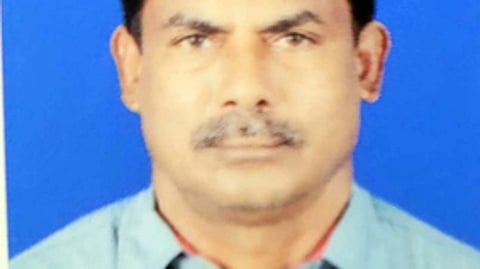 சிவகுமாா்.