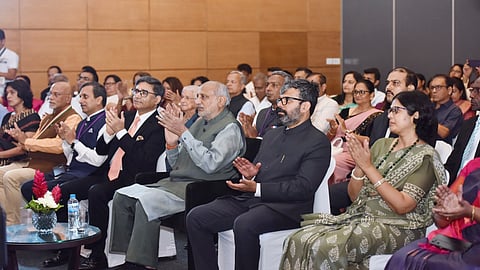 செஷல்ஸ் அதிபா் பதவியேற்பு விழாவில் சி.பி.ராதாகிருஷ்ணன் பங்கேற்பு.
