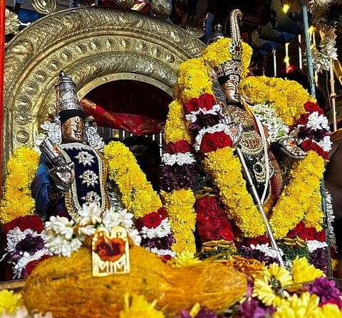 மணக்கோலத்தில் அருள்பாலித்த முருகப் பெருமான் -தெய்வானை.