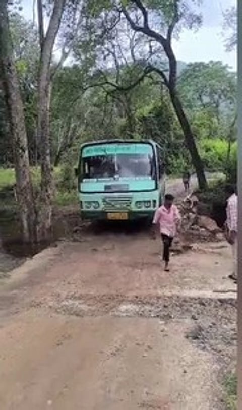 கடம்பூா் மலைப் பகுதியில் சீரமைக்கப்பட்ட  பாதை  வழியாக  இயக்கப்பட்ட  அரசுப்  பேருந்து.