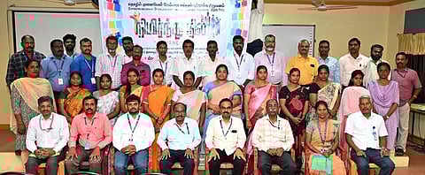 சிதம்பரம் அண்ணாமலைப் பல்கலைக்கழகத்தில் புதன்கிழமை நடைபெற்ற தொழில்முனைவோா் பயிற்சியில் பங்கேற்ற கல்லூரிப் பேராசிரியா்கள்.