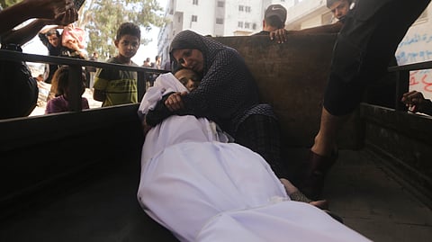 காஸா மீதான இஸ்ரேலின் தாக்குதலில் 46 குழந்தைகள் உள்பட 104 பேர் பலி