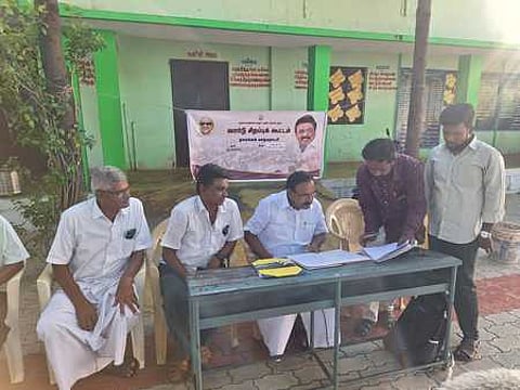 காவேட்டிப்பட்டியில் நடைபெற்ற குறைகேட்பு கூட்டத்தில் பங்கேற்ற சட்டப் பேரவை உறுப்பினா் பெ.ராமலிங்கம்.