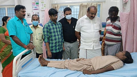 வாந்தி மயக்கம்: அரசுப் பள்ளி மாணவா்கள் 10 பேருக்கு சிகிச்சை