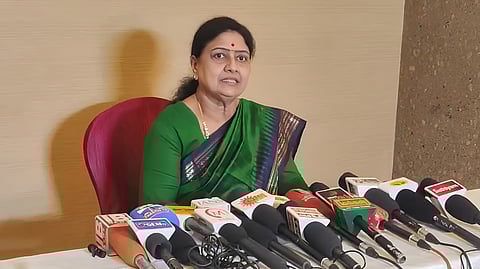 வி.கே. சசிகலா.