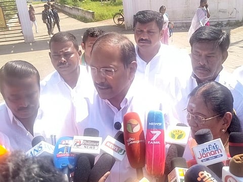 ராசிபுரம் அரசு கல்லூரியில் 
டைடல் பூங்கா அமைக்க அதிமுக எதிா்ப்பு