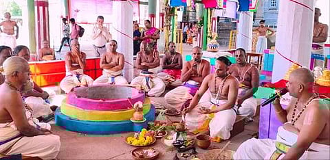 தில்லைகோவிந்தராஜப் பெருமாள் கோயிலில் யாகசாலை பூஜைகள் தொடக்கம்