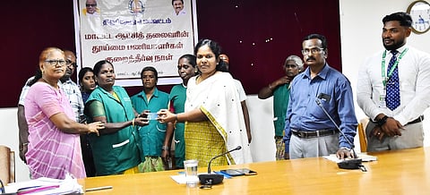 திருப்பத்தூா்: தூய்மைப் பணியாளா்களுக்கான குறைதீா் கூட்டத்தில் 36 மனுக்கள் அளிப்பு