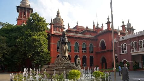 கட்டப் பஞ்சாயத்துக்கு முற்றுப்புள்ளி வைக்க வேண்டும்:   உயா்நீதிமன்றம் கருத்து