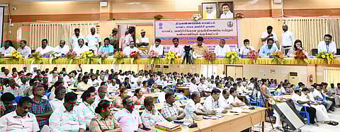 திருவண்ணாமலை மாவட்ட வளா்ச்சி ஒருங்கிணைப்புக் குழுக் கூட்டம்