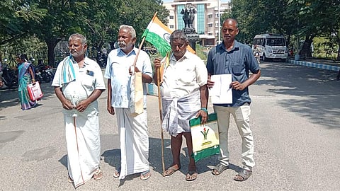 ரங்கப்பநாயக்கன்பாளையம்  ஏரியில் மண் அள்ளுவதை தடுக்கக் கோரி மனு