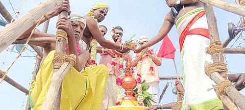 கருங்காலிப்பட்டு ஸ்ரீலட்சுமி நாராயண பெருமாள் கோயில் மகா கும்பாபிஷேகம்