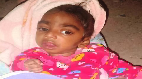 சோளிங்கரில் கேட்பாரற்று கிடந்த குழந்தை மீட்பு