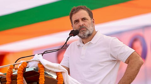 ஒளரங்காபாத் பக்கா கிராமத்தில் செவ்வாய்க்கிழமை நடைபெற்ற தோ்தல் பிரசார பொதுக்கூட்டத்தில் பேசிய ராகுல் காந்தி.