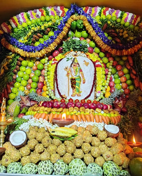 சிறப்பு அலங்காரத்தில் ருத்ரகோடீஸ்வரா். ~களக்காட்டூா் அக்னீசுவரா் கோயிலில் அன்னாபிஷேகம். ~அலங்காரத்தில் வேத வன்னீசுவரா்.