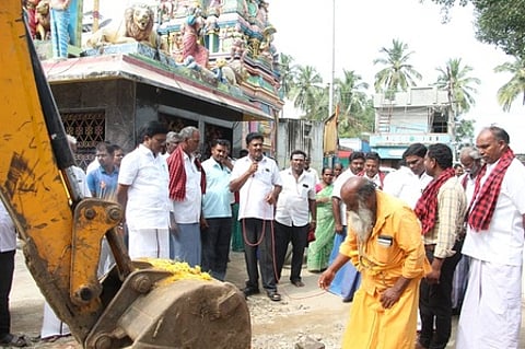 தாா் சாலைப் பணியை தொடங்கி வைத்த எம்எல்ஏ அ.நல்லதம்பி