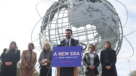 மகளிரை மட்டும் கொண்ட ஆட்சி மாற்றக் குழு: மம்தானி அறிவிப்பு