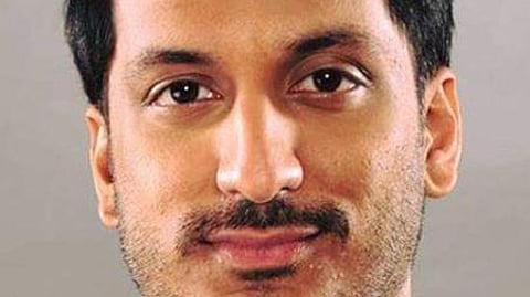 பாா்த் பவாா்.