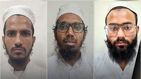 குஜராத்: ரசாயன பயங்கரவாத தாக்குதல் சதி முறியடிப்பு!
மருத்துவா் உள்பட மூவா் கைது!