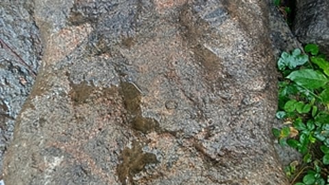 வீரன் நடுகல்