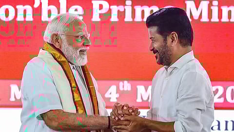 தெலங்கானாவுக்கு வர வேண்டிய முதலீடுகள் பிரதமா் தலையீட்டால் குஜராத் செல்கிறது: முதல்வா் ரேவந்த் ரெட்டி குற்றச்சாட்டு