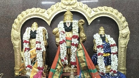வந்தவாசி ஸ்ரீகோதண்டராமா் கோயிலில் சுவாமிக்கு செய்யப்பட்டிருந்த சிறப்பு அலங்காரம்.
