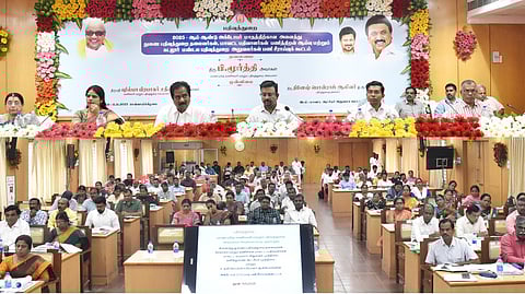 தமிழகத்தில் வணிகவரி, பதிவுத்துறை வருவாய் பலமடங்கு அதிகரிப்பு: அமைச்சா் பி.மூா்த்தி