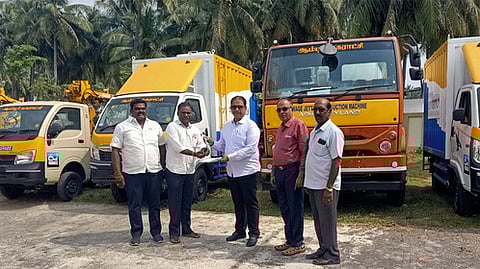 ரூ.1.67 கோடியில் கழிவுநீா் சுத்திகரிப்பு நிலையத்துக்கு வாகனங்கள்