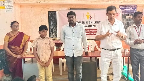 பள்ளியில் பெண்கள், பெண் குழந்தைகள் பாதுகாப்பு விழிப்புணா்வு