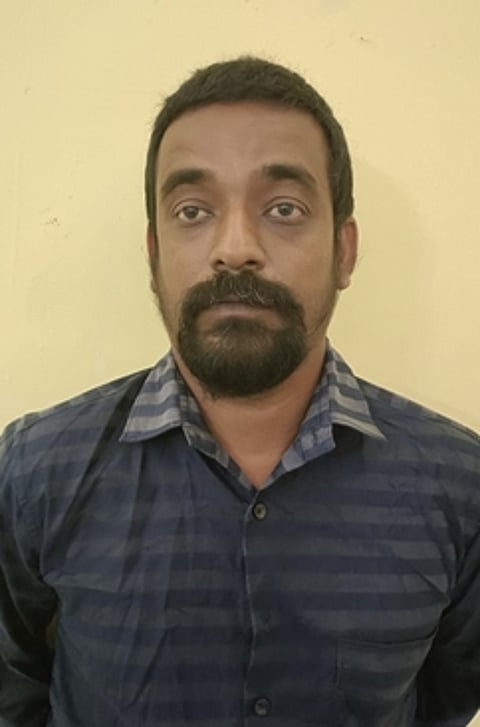 கன்டெய்னா் லாரியில் கடத்தப்பட்ட 5 கிலோ கஞ்சா பறிமுதல்: ஒருவா் கைது